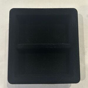 TESLA MODEL CENTER CONSOLE TRAY ARMSET STORAGE 1755514-02-A NWOB